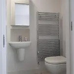 홈스테이 Private Ensuite Bathroom At Barnoaks House