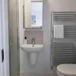 Private Ensuite Bathroom At Barnoaks House * 더블린