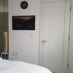 홈스테이 Private Ensuite Bathroom At Barnoaks House *