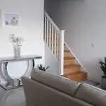 Private Ensuite Bathroom At Barnoaks House * Dublin