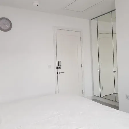 Private Ensuite Bathroom At Barnoaks House