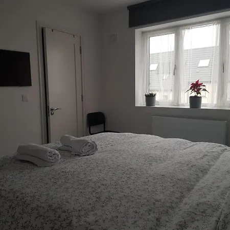 Δωμάτια σε οικογενειακή κατοικία Private Ensuite Bathroom At Barnoaks House *