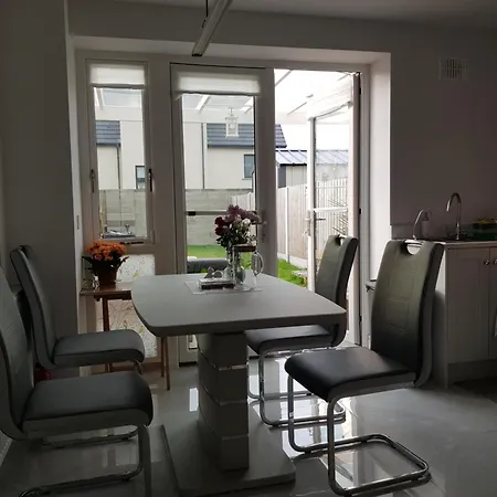 Δωμάτια σε οικογενειακή κατοικία Private Ensuite Bathroom At Barnoaks House *