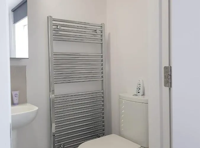 Private Ensuite Bathroom At Barnoaks House Проживание в семье *