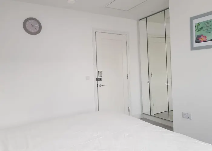 Private Ensuite Bathroom At Barnoaks House