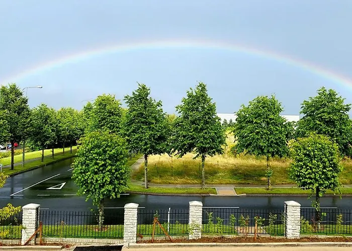 Проживание в семье Private Ensuite Bathroom At Barnoaks House