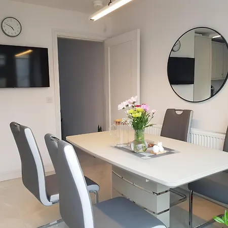 Barnoaks House - Private Ensuite Bathroom 더블린