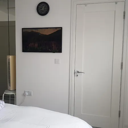 홈스테이 Barnoaks House - Private Ensuite Bathroom *